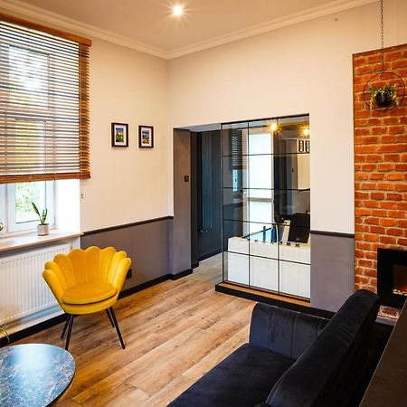 Apartament Z Jacuzzi W Centrum Sanoka Ngoại thất bức ảnh